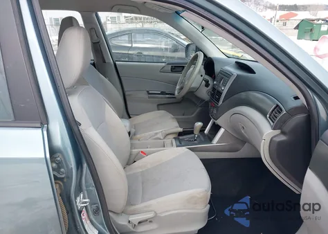 2011 Subaru Forester 2.5X z USA, uszkodzony, nr VIN JF2SHBBC9BH749261